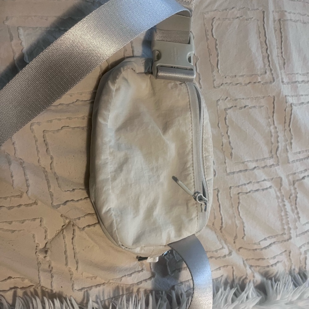 Lululemon crossbody